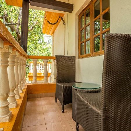 Coco Goa Hotel Arpora Ngoại thất bức ảnh