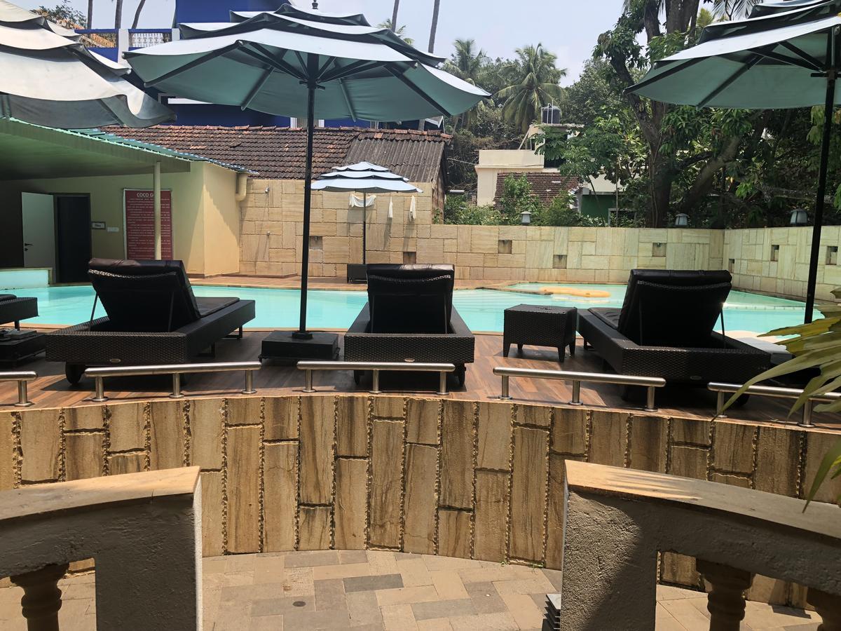 Coco Goa Hotel Arpora Ngoại thất bức ảnh