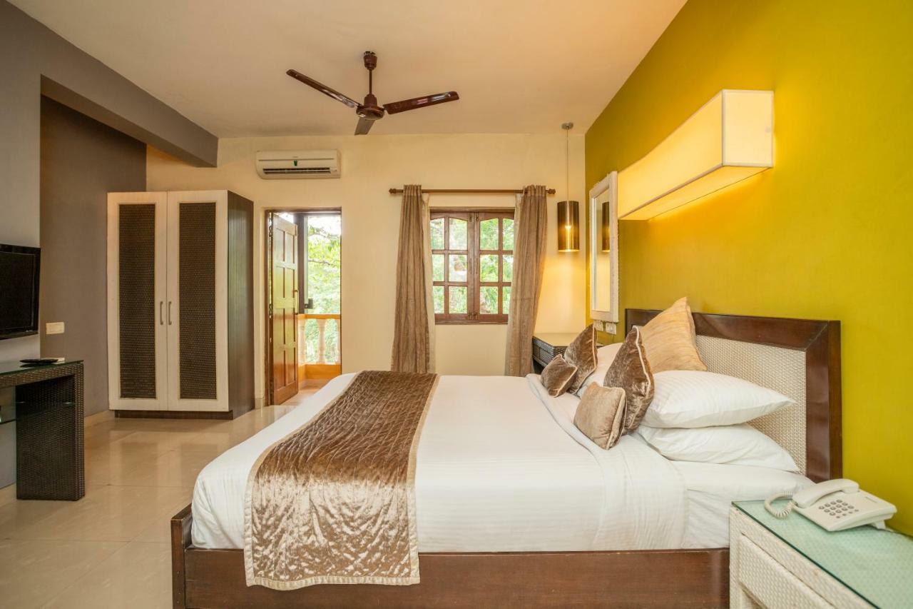 Coco Goa Hotel Arpora Ngoại thất bức ảnh