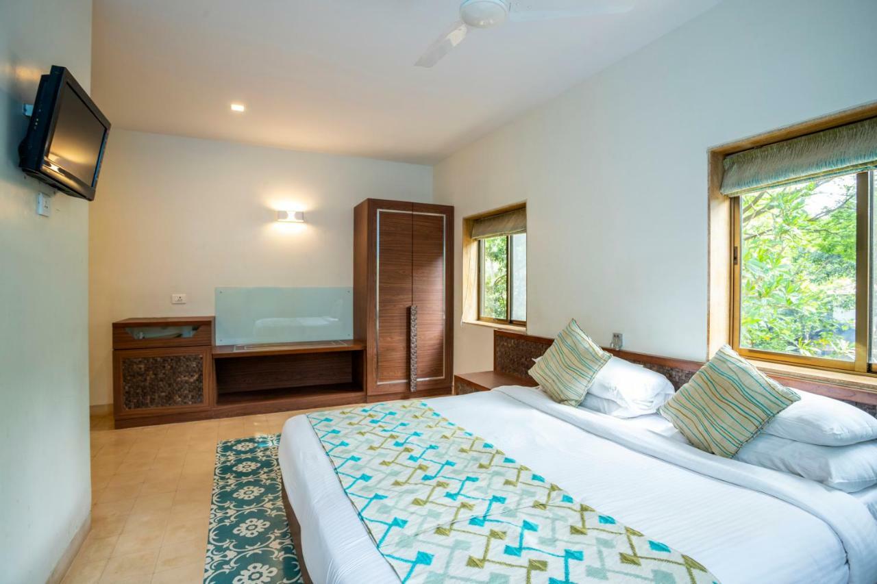 Coco Goa Hotel Arpora Ngoại thất bức ảnh