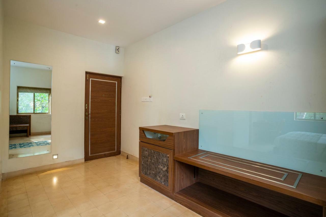 Coco Goa Hotel Arpora Ngoại thất bức ảnh