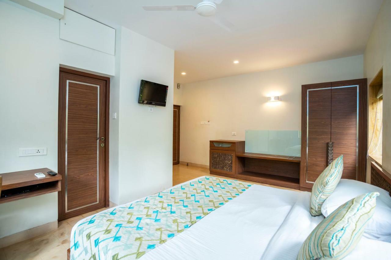 Coco Goa Hotel Arpora Ngoại thất bức ảnh