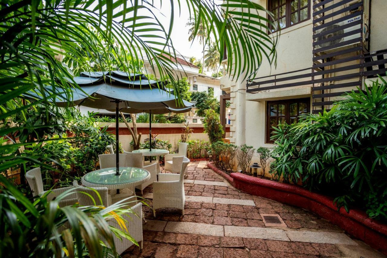 Coco Goa Hotel Arpora Ngoại thất bức ảnh