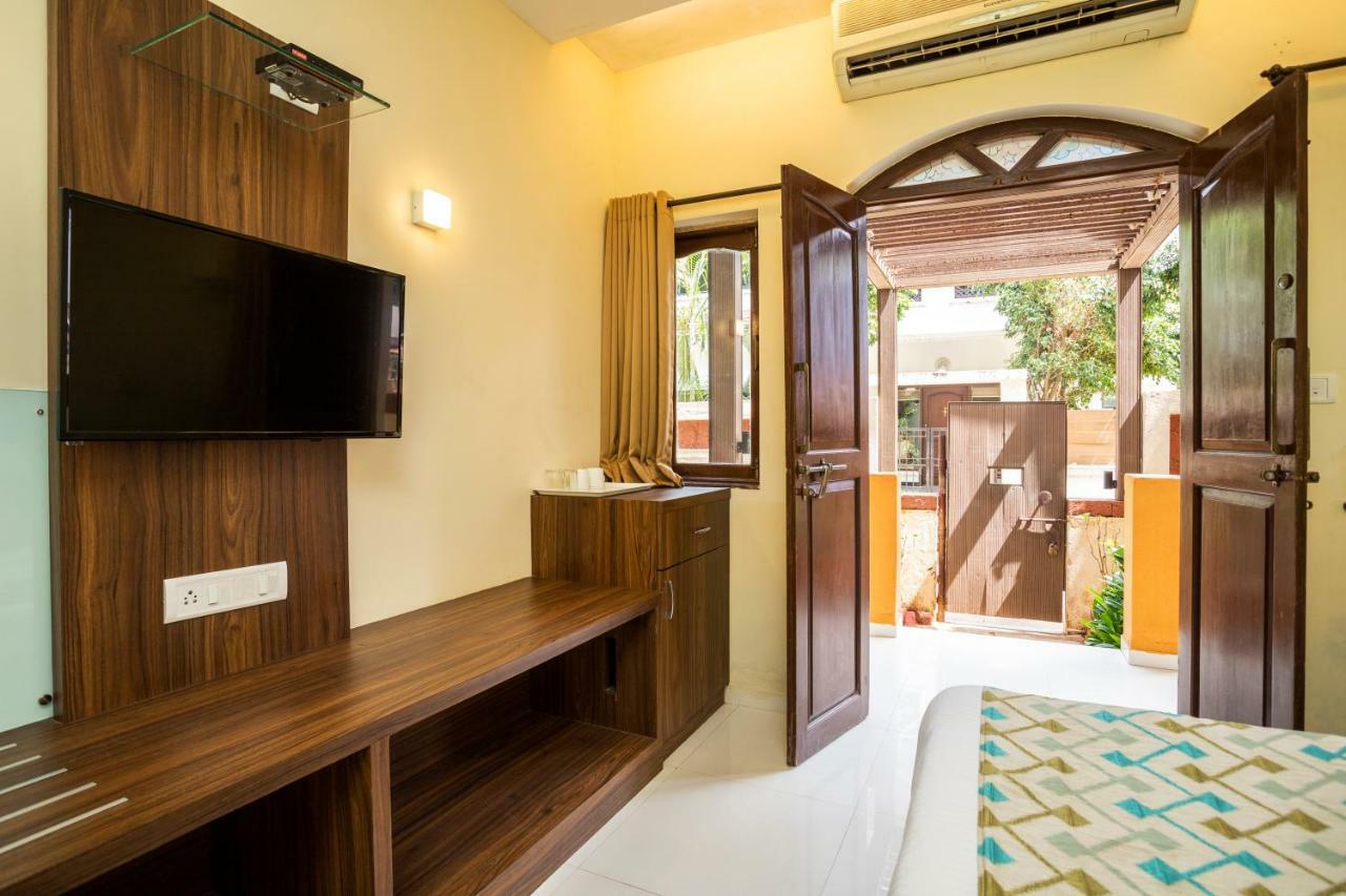 Coco Goa Hotel Arpora Ngoại thất bức ảnh